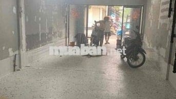 cho thuê nhà mặt tiền kinh doanh đang sơn sửa mới, bớt lộc