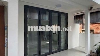 Cho thuê nhà lầu trục chính hẻm 10 đề thám gần đại lộ hòa bình 8 triệu