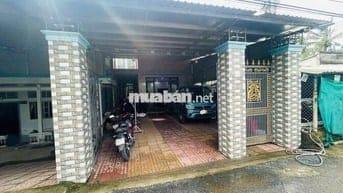 Bán gấp căn nhà  chợ Việt Kiều , Tân Thông Hội 113m2 SHR giá 910 triệu