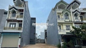 LÔ ĐẤT GIÁ CẠNH TRANH 1TỶ650 - 200m2 NGAY CHỢ ĐÊM BÀU BÀNG HCM