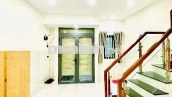 Nhà đẹp Lâm Văn Bền, xe tải tránh ,DTSD 54m2 ,nở hậu , nhỉnh 2 tỷ .