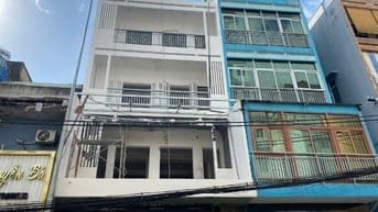 Cho thuê nhà mặt tiền đường Phạm Văn Hai, có thang máy, gần Ông Tạ 