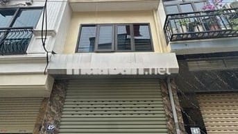 Nhà 3 tầng dân xây chắc chắn tại Thuỵ Phương, ô tô cách nhà 100m