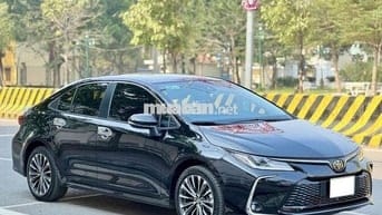 Toyota Corolla Altis 2024 1.8V 17,000 km siêu cọp.