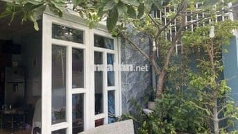 BÁN NHÀ CẤP 4 MỚI ĐẸP 95M2 3PN GẦN CẦU BỬU HOÀ CÓ SÂN TO GIẾNG TRỜI