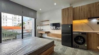 Studio ban công, máy giặt riêng, full nội thất cao cấp ngay Đầm Sen