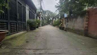  ĐẤT VUÔNG A4 –FULL THỔ CƯ –ĐƯỜNG XE TẢI 5M THÔNG DT: 6 x 24 giá 4.2TY