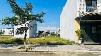 Tôi bán lô đất để xây nhà. Gần với VINHOME Hóc Môn và BV Xuyên Á.