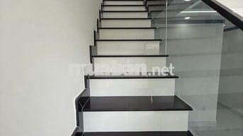Chủ sang nước ngoài định cư bán căn nhà SHR 99m2 đẹp 760 triệu