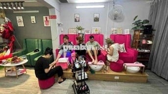 “Sang tiệm nail gội full đồ, mặt bằng đẹp, cần sang gấp”