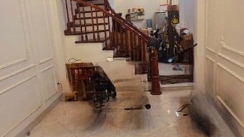 Bán Nhà Xã Đàn Đống Đa 36m 5 tầng 6 ngủ Ngõ đều Rộng 3m 130m Ra Phố 