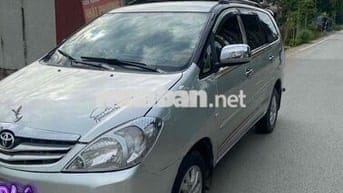 Toyota Innova 2009 - 181818 km