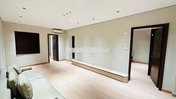 Bán tầng 2 tập thể ngõ 42 Trần Cung, Ngã tư Hoàng Quốc Việt, 65m2,