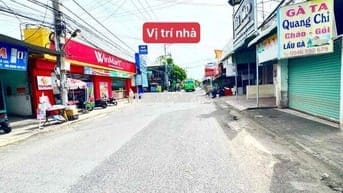 cần bán nhà mặt tiền kinh doanh phường long bình