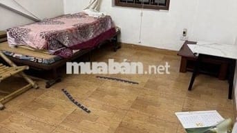 Cần cho thuê phòng trong nhà 4 tầng làm văn phòng