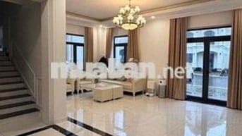 CHÍNH CHỦ CHO THUÊ VILLA 5 PHÒNG – FULL NỘI THẤT – SÂN VƯỜN RỘNG