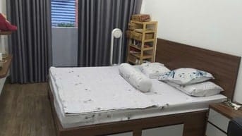 Bán nhà đẹp ngay trung tâm Quận 10 - khu sầm uất