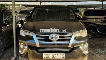 Xe Toyota Fortuner 2.7V 4x2 AT 2017