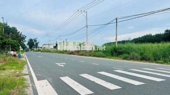 Đất 1500m2 (30*50) sẵn 100TC tại Bình Phước giá chỉ 350tr