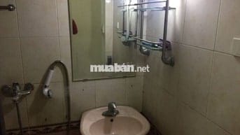 Tập thể 70m2 2 phòng ngủ Tôn Thất Tùng Đống Đa