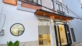 Bán nhà lầu mới hoàn thiện hẻm 11 Nguyễn Văn Linh tặng nội thất