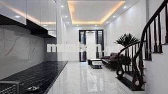 NHÀ YÊN LŨNG 30m 5 tầng- *** DƯỚI 5 tỷ