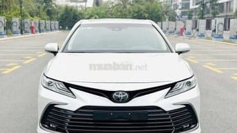 Toyota Camry 2.0Q 2023 Trắng 51,000 km cực đẹp.