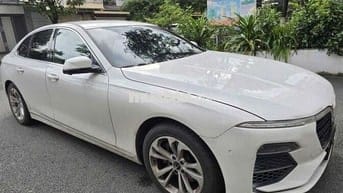 VinFast Lux A2.0 Trắng 82345 km