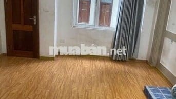 Cần cho thuê nhà 5 tầng vừa ở vừa kinh doanh ở ngõ 467 Lĩnh Nam 30m2x5