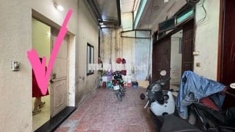 Bán 30m2 đất có nhà cấp 4 ngô gia tự việt hưng, đất vuông đẹp cực hiếm