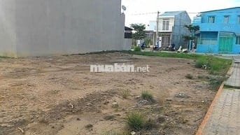 Bán đất 2 mặt tiền 332m2 giá 660 triệu phía sau chợ đêm Bàu Bàng