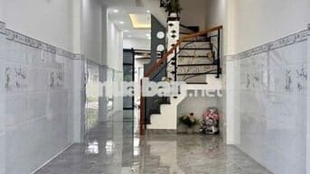 Mặt Tiền Kinh doanh Trịnh đình trọng nhà đẹp ở liền