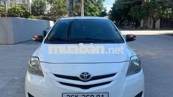 Toyota Vios Trắng 5 chỗ Số sàn