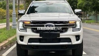 FORD EVEREST TITANIUM- 2000 km