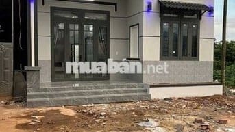 Nhà cấp 4 sân vườn 7x22m giá 2.3 tỷ thương lượng chính chủ