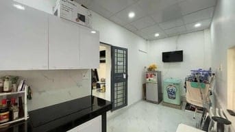 cần bán căn hộ QUẬN 1 sử dụng 40 m chỉ nhỉnh 2,x tỷ