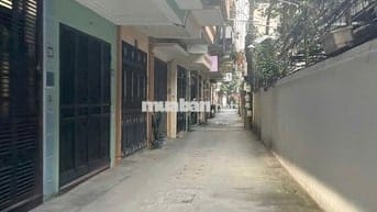 Nhà phân lô Văn Quán, ô tô tránh trước cửa,gần hồ, sổ đỏ vuông vắn