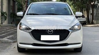 Bán xe Mazda2, 2021, số tự động, màu trắng camay.