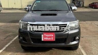 Toyota Hilux 2013 2.5E 4x2 MT - 100000 km