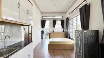 CĂN HỘ QUẬN 4, FULL NỘI THẤT, BAN CÔNG GẦN ĐẠI HỌC LUẬT, CẦU KHÁNH HỘI