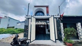 Bán nhà Gác Lững gần chợ Thạnh Phú, gần Trường học cấp 1 2 3