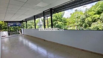 Cho thuê phòng tại tầng 1, căn góc số 152 đường số 39, quận 7