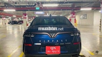 VinFast Lux A2.0 2019 Premium 2.0 AT - 75000 km