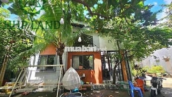 Cho thuê nhà gác lửng đẹp, gần chợ Biên Hoà, 2PN, sân rộng rãi.