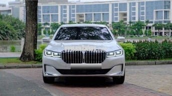 BMW 740i PE 2020 Trắng 20.000 km