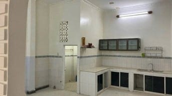 Cần tiền gấp,bán nhà rẻ nhất khu vực.