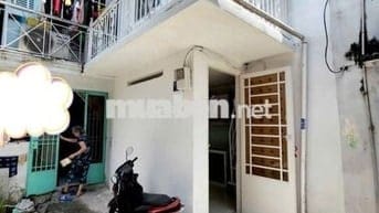 Nhà hẻm 20m2, 1 phòng ngủ, đường Nguyên Hồng, Q. Bình Thạnh