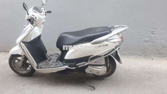Honda Lead màu Trắng