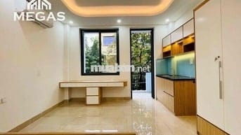 Khai trương căn hộ ban công siêu đẹp ngay cổng trường Văn Lang