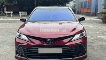 Toyota Camry 2.5Q Đỏ